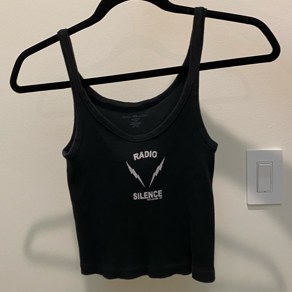 Brandy Melville Radio Silence tank